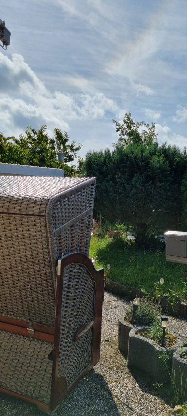 Strandkorb auf Terrasse